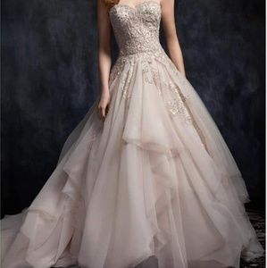 Wedding gown